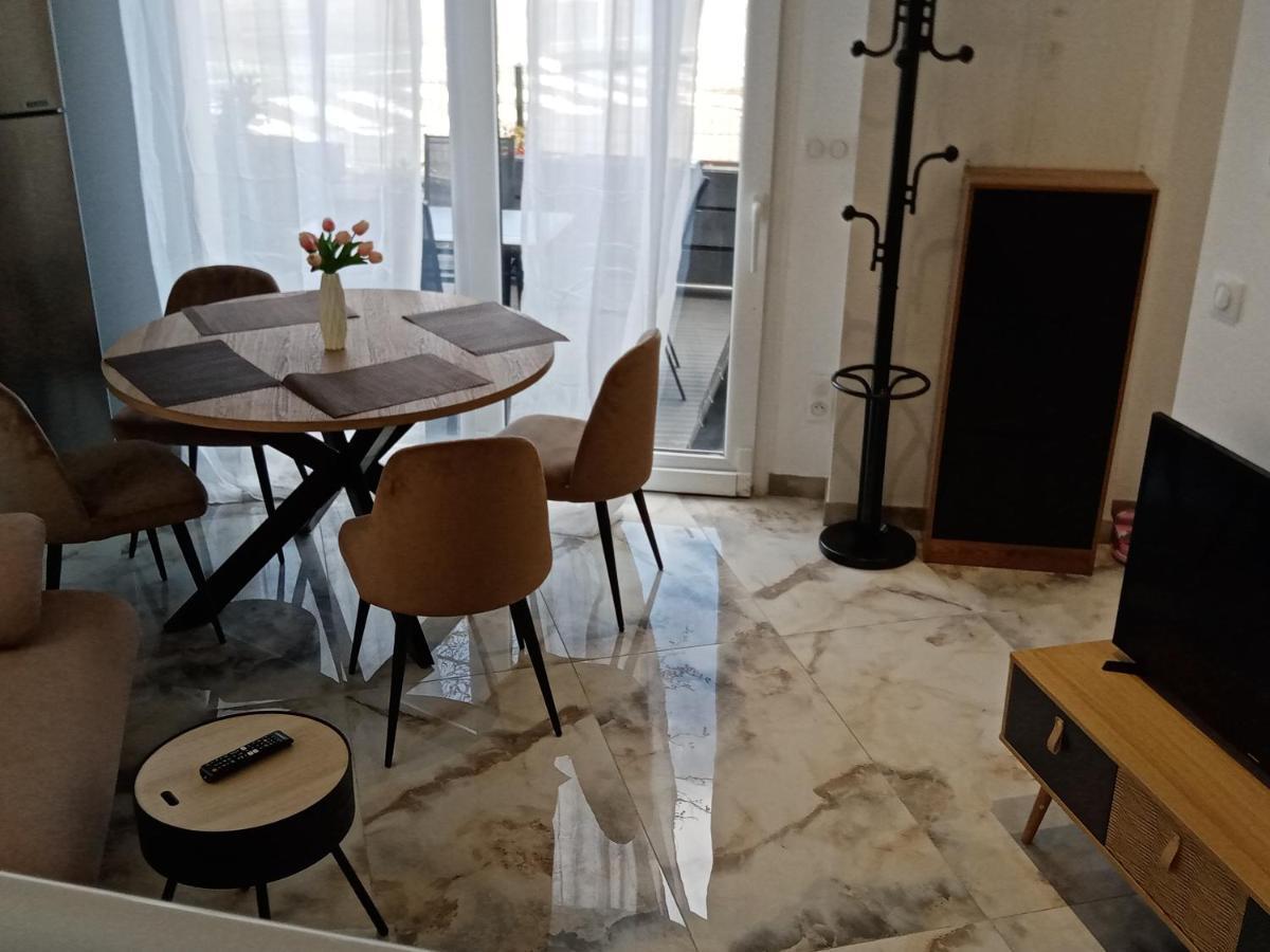 Jolie Maison, Balneo Lumino Therapie Et Terrasse Colmar Kültér fotó